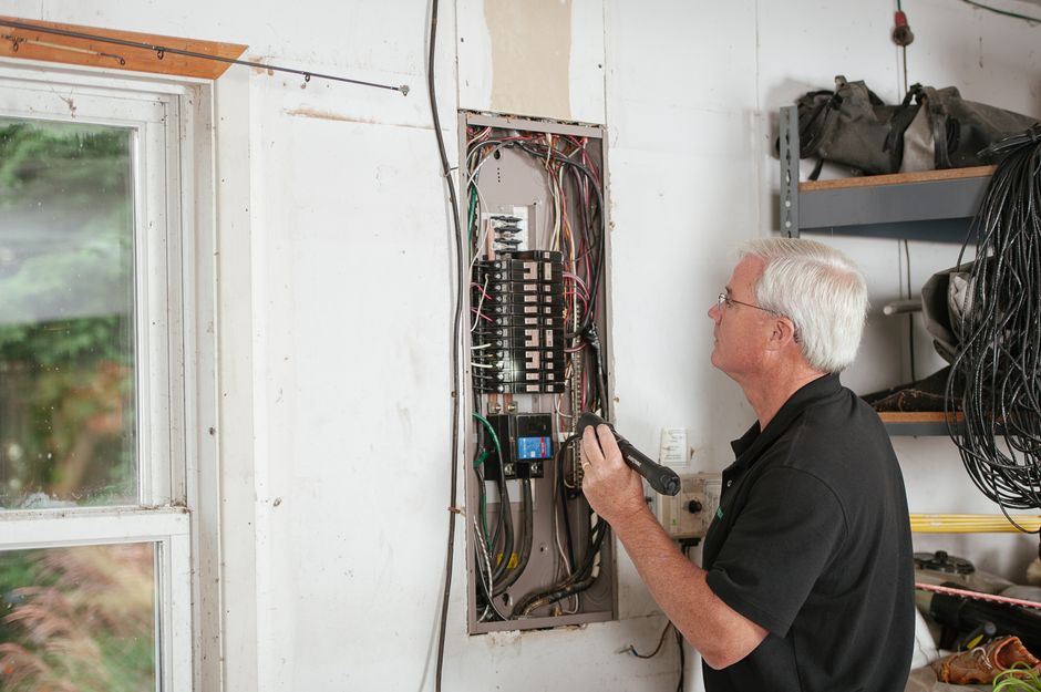 licensed electrician near me